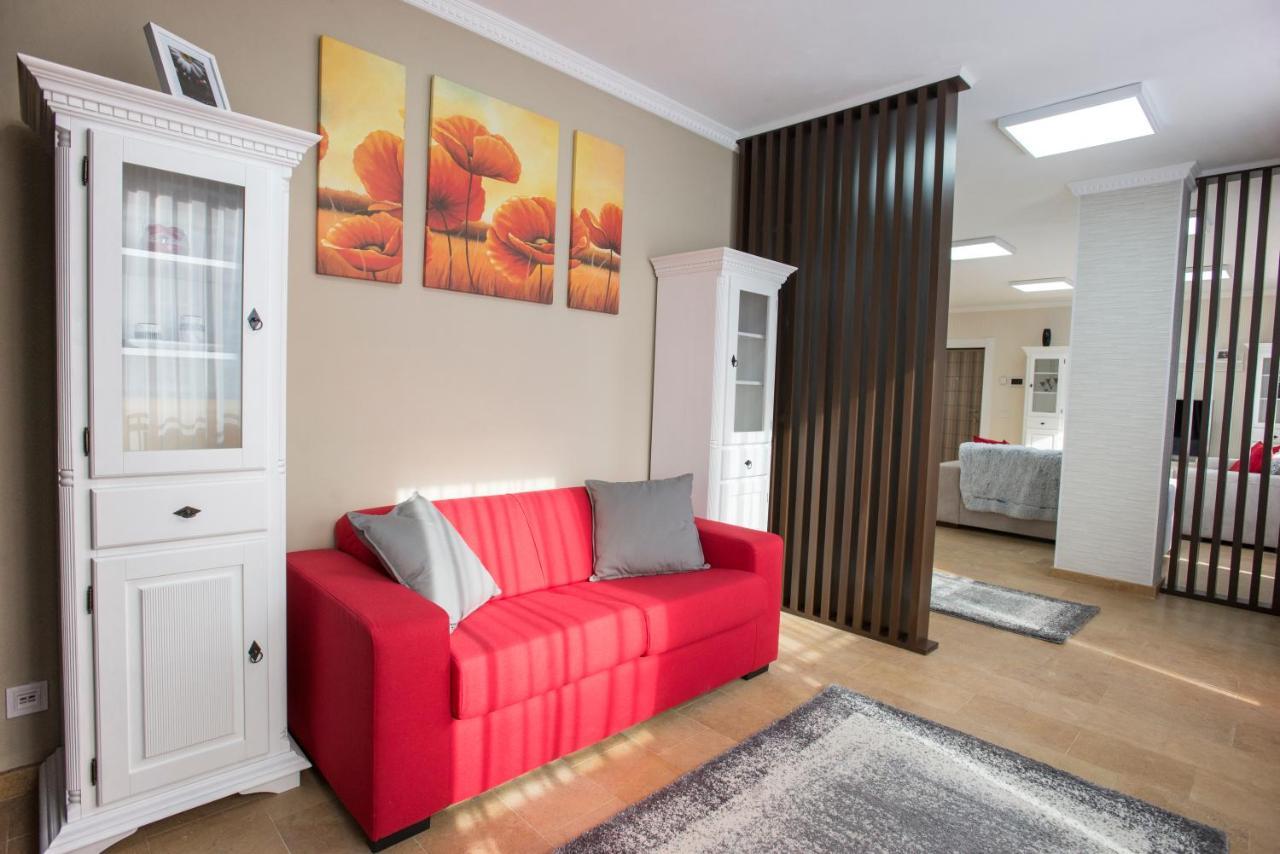Lira Holiday Apartments Satu Mare Exterior foto
