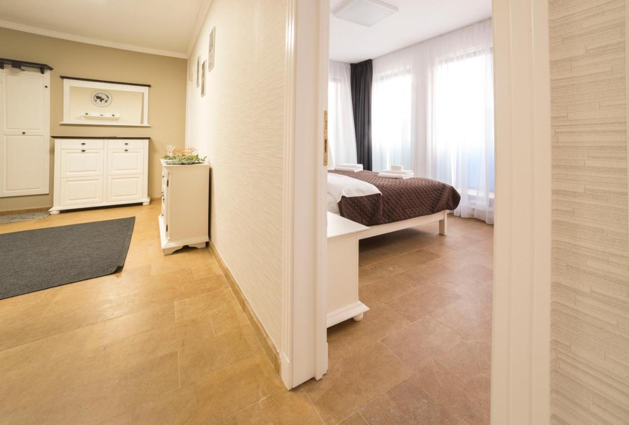 Lira Holiday Apartments Satu Mare Exterior foto