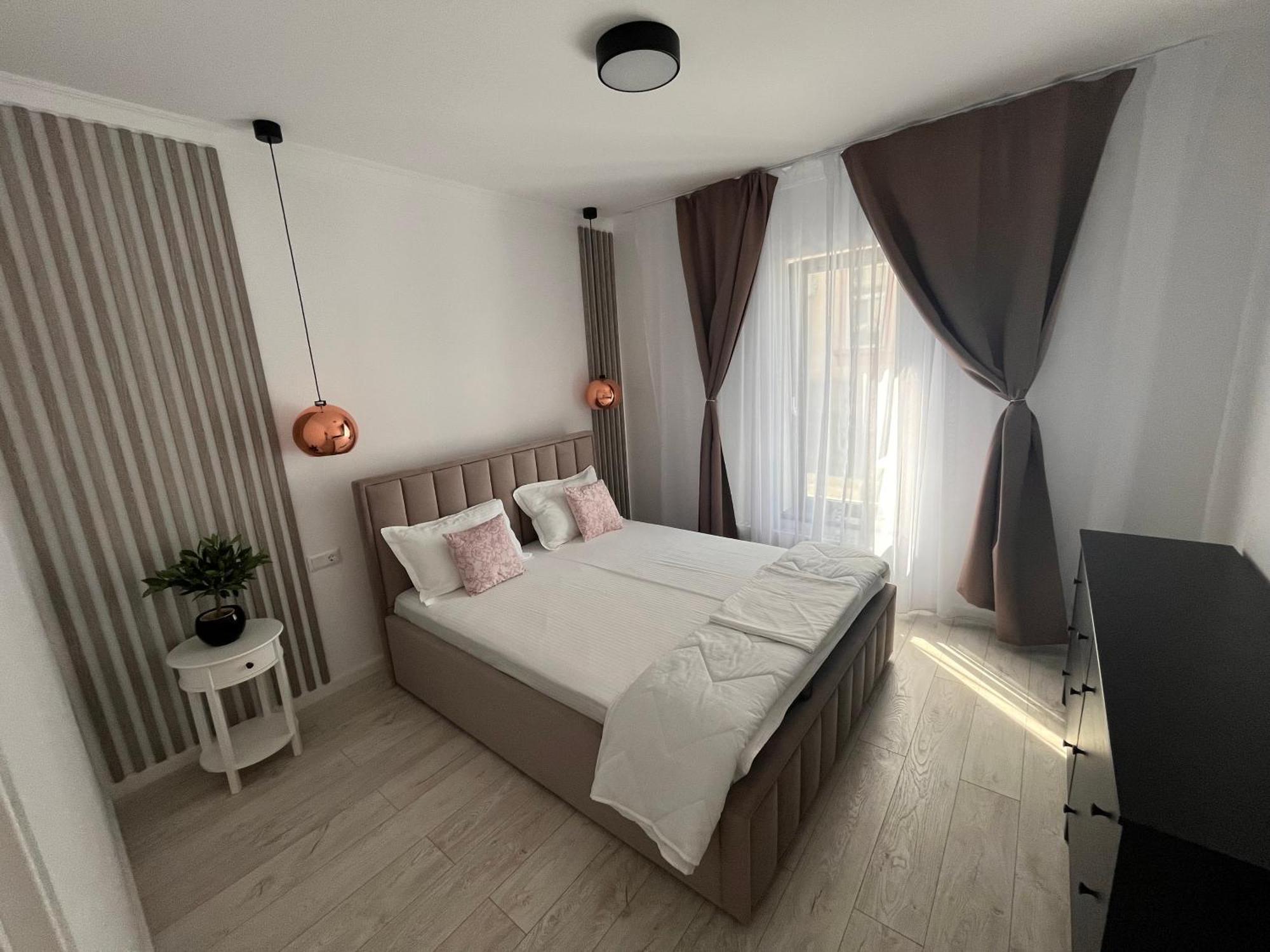 Lira Holiday Apartments Satu Mare Exterior foto